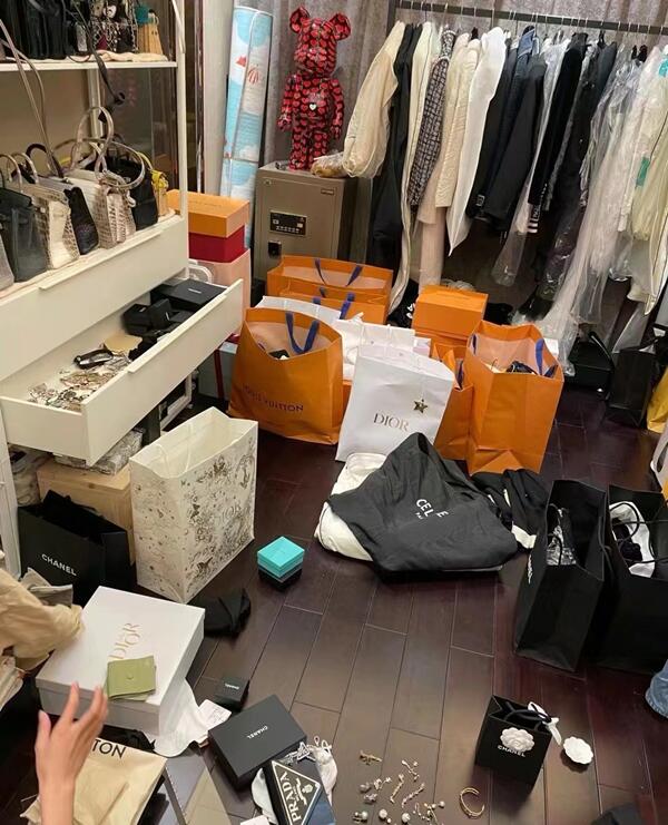 朝阳喀喇沁县回收顶奢鞋服