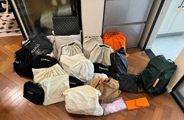朝阳喀喇沁县回收奢侈品衣服.jpg